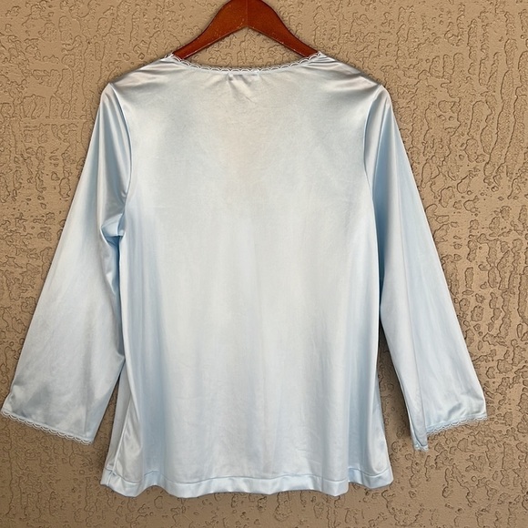 Vintage Vanity Fair Pleated Lace Detail Long Sleeve Button‎ Down Pajama Top - Picture 5 of 10